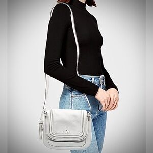 KATE SPADE WHITE LEATHER CROSSBODY BAG WITH TASSEL